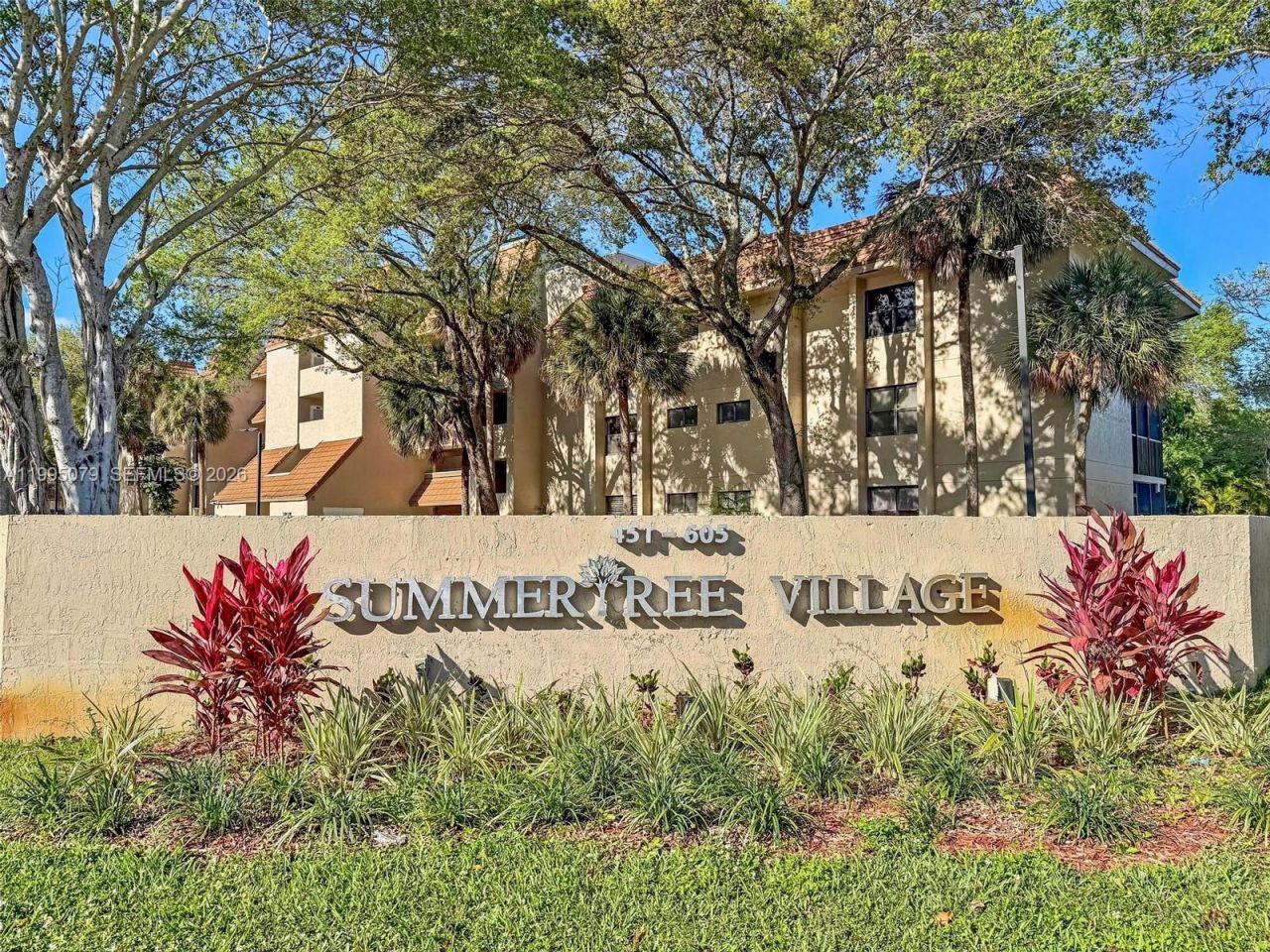 605 Ives Dairy Rd, Unit 305-7, Miami, FL 33179 Photo