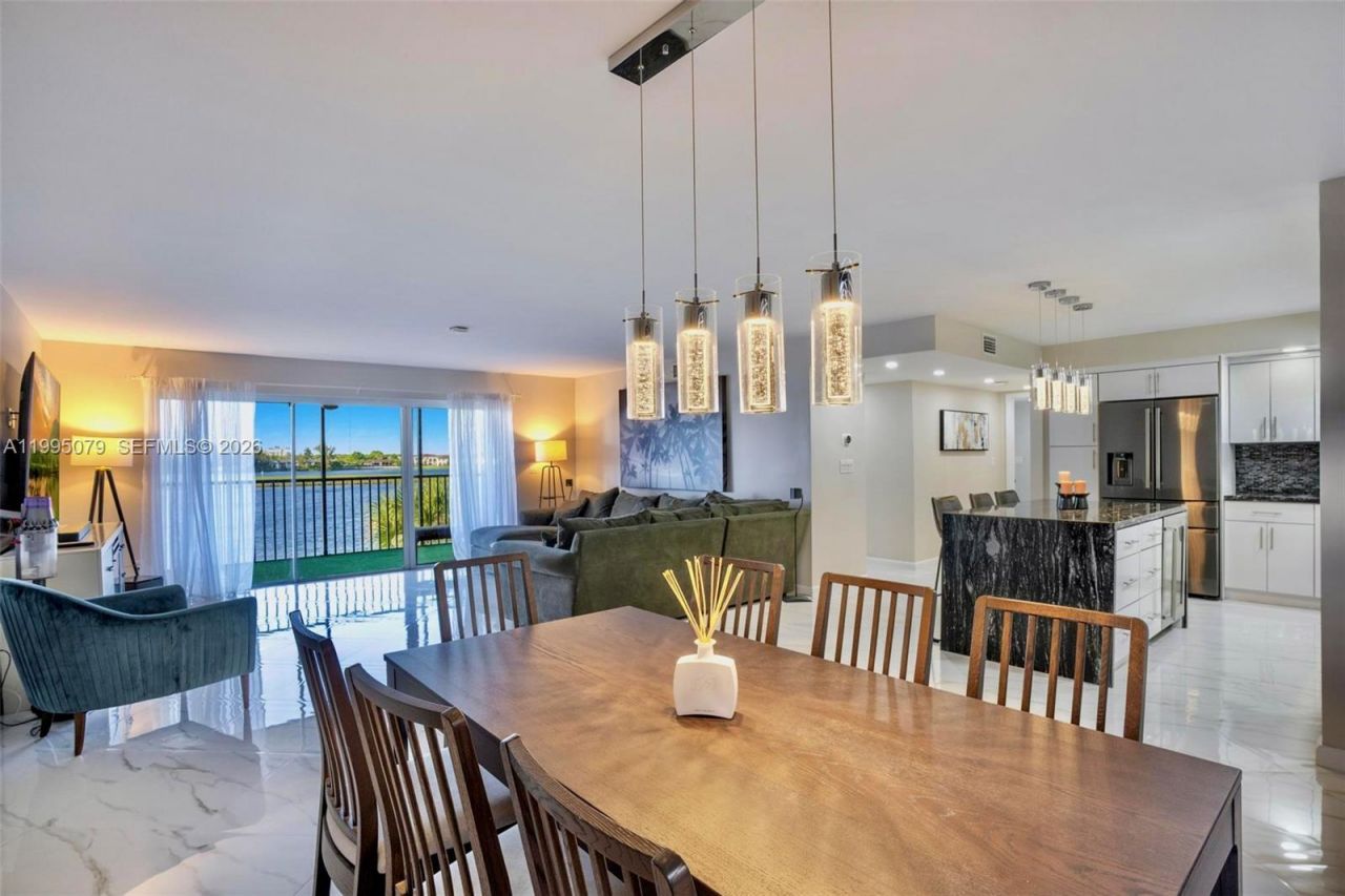 605 Ives Dairy Rd, Unit 305-7, Miami, FL 33179 Photo