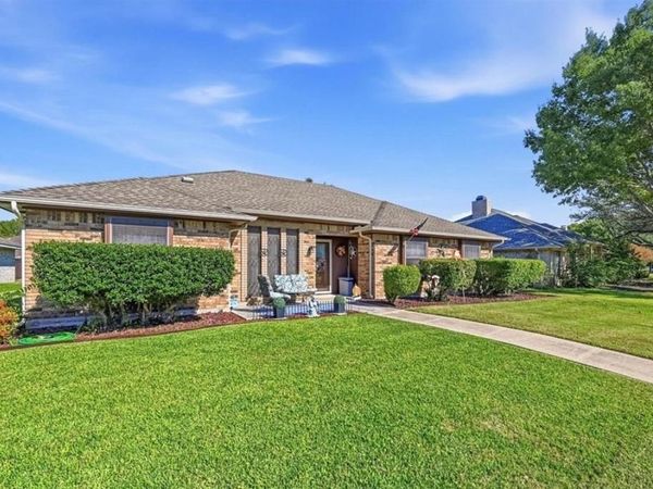 217 Faircrest Drive, Garland, TX 75040