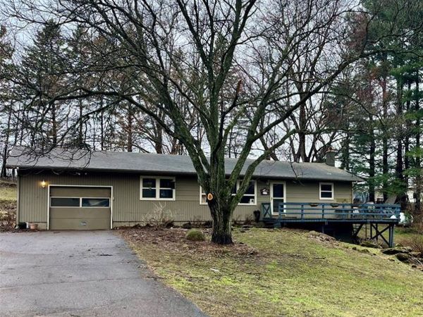 S9220 Hillview Road, Fall Creek, WI 54742