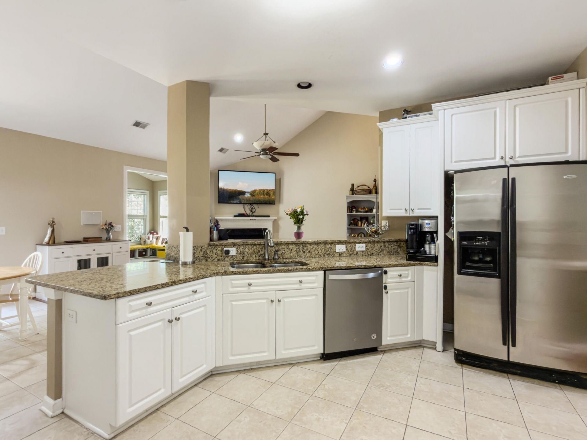 1473 Oakhurst Drive Photo 16