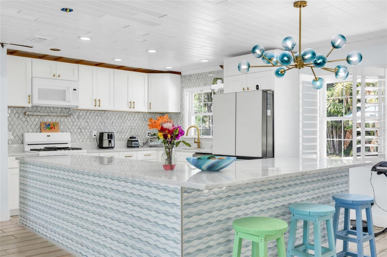 4530 Bayshore Boulevard Ne, Saint Petersburg, FL 33703 Photo