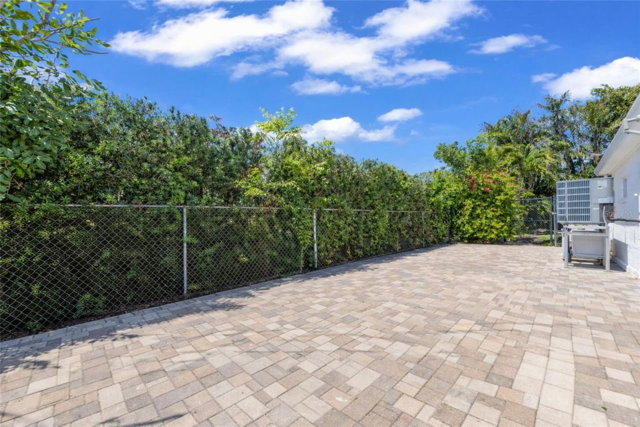 4530 Bayshore Boulevard Ne, Saint Petersburg, FL 33703 Photo