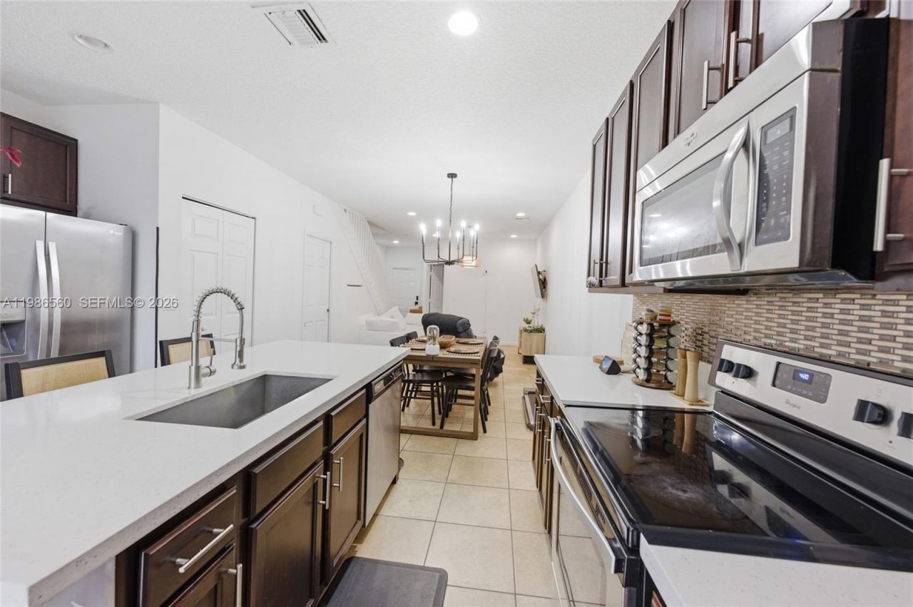 5918 Woodlands Blvd, Tamarac, FL 33319 Photo