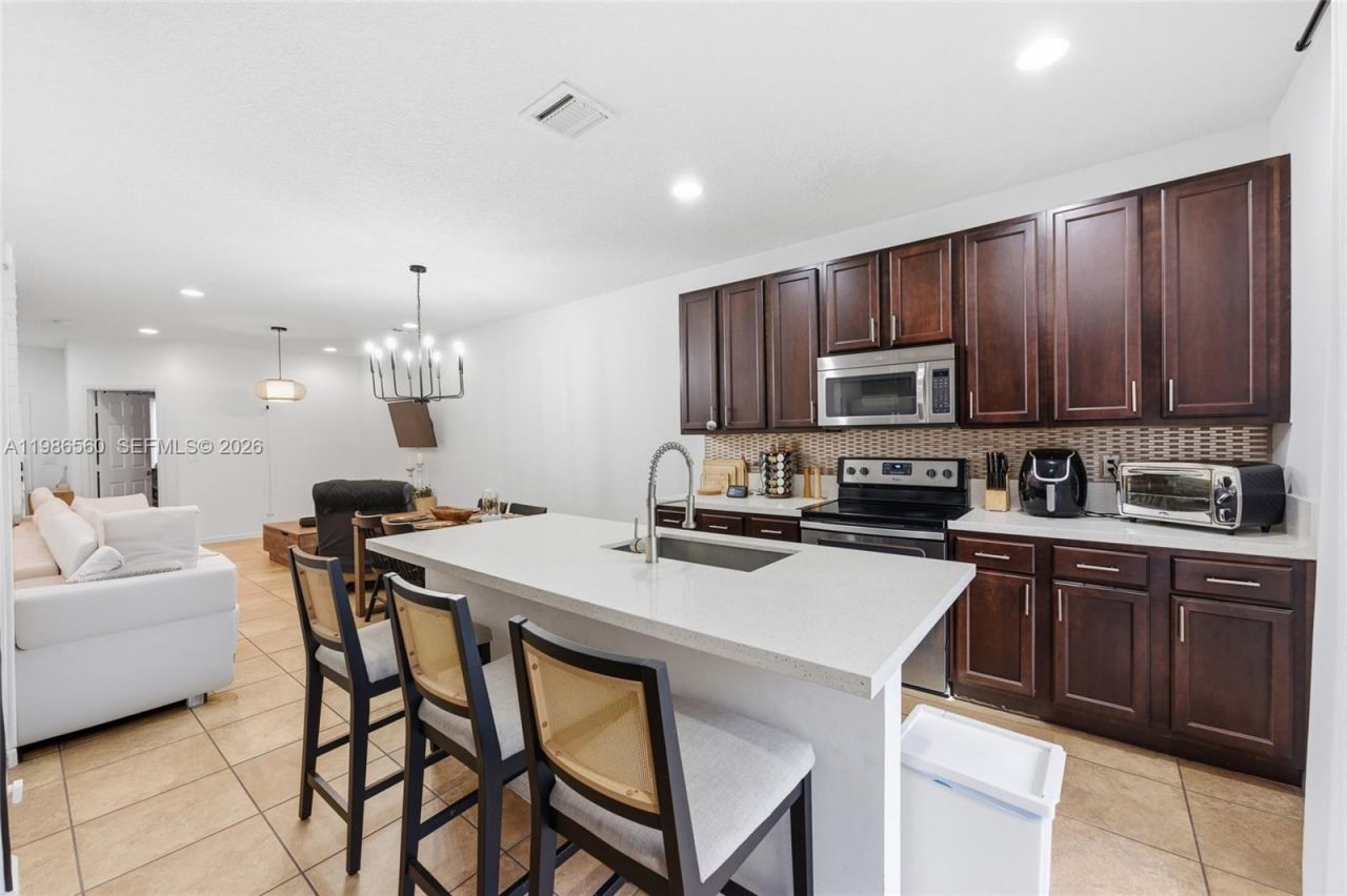 5918 Woodlands Blvd, Tamarac, FL 33319 Photo