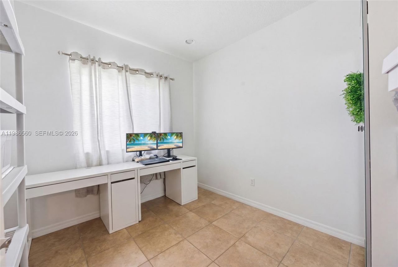 5918 Woodlands Blvd, Tamarac, FL 33319 Photo