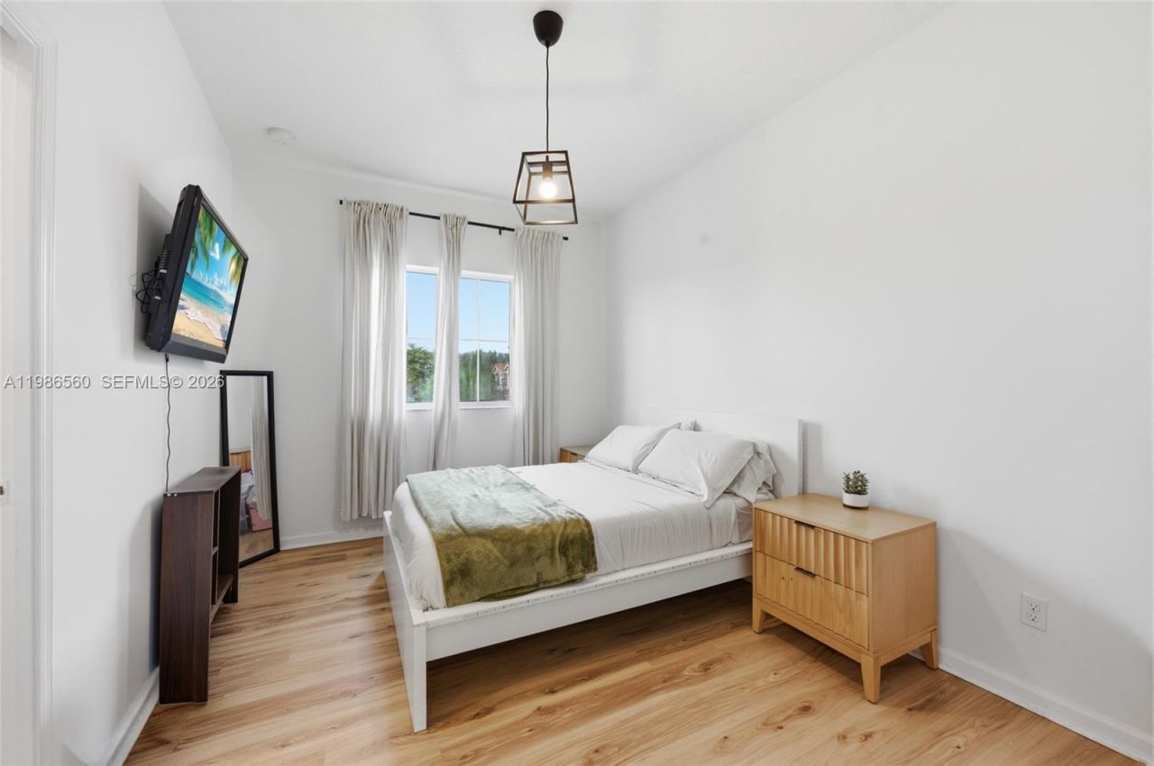 5918 Woodlands Blvd , Tamarac, FL 33319 Photo