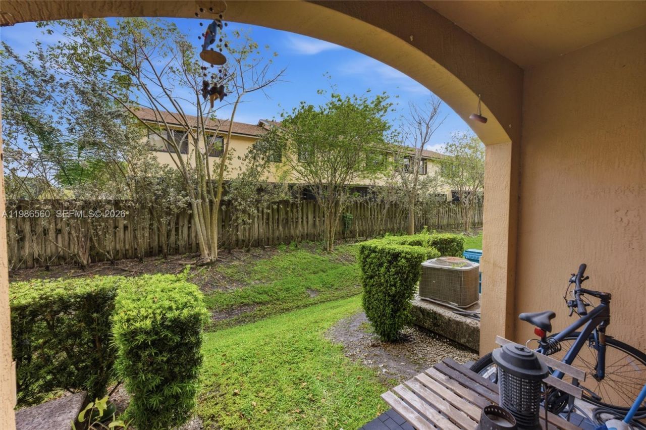 5918 Woodlands Blvd, Tamarac, FL 33319 Photo