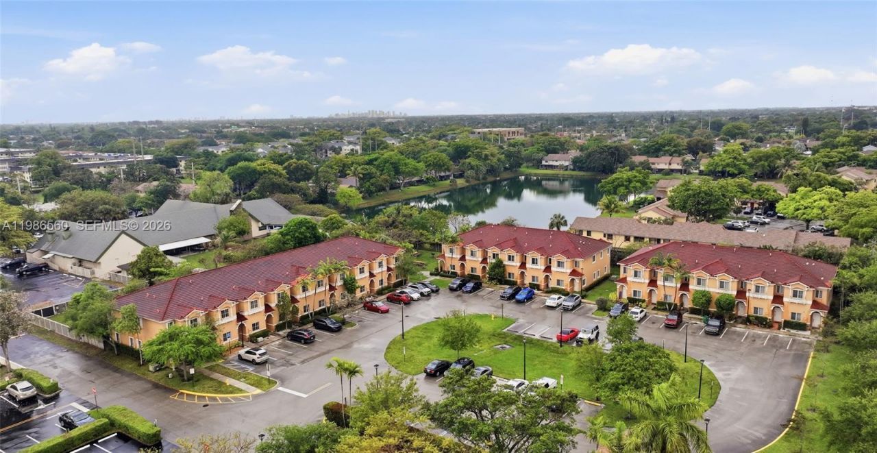 5918 Woodlands Blvd, Tamarac, FL 33319 Photo