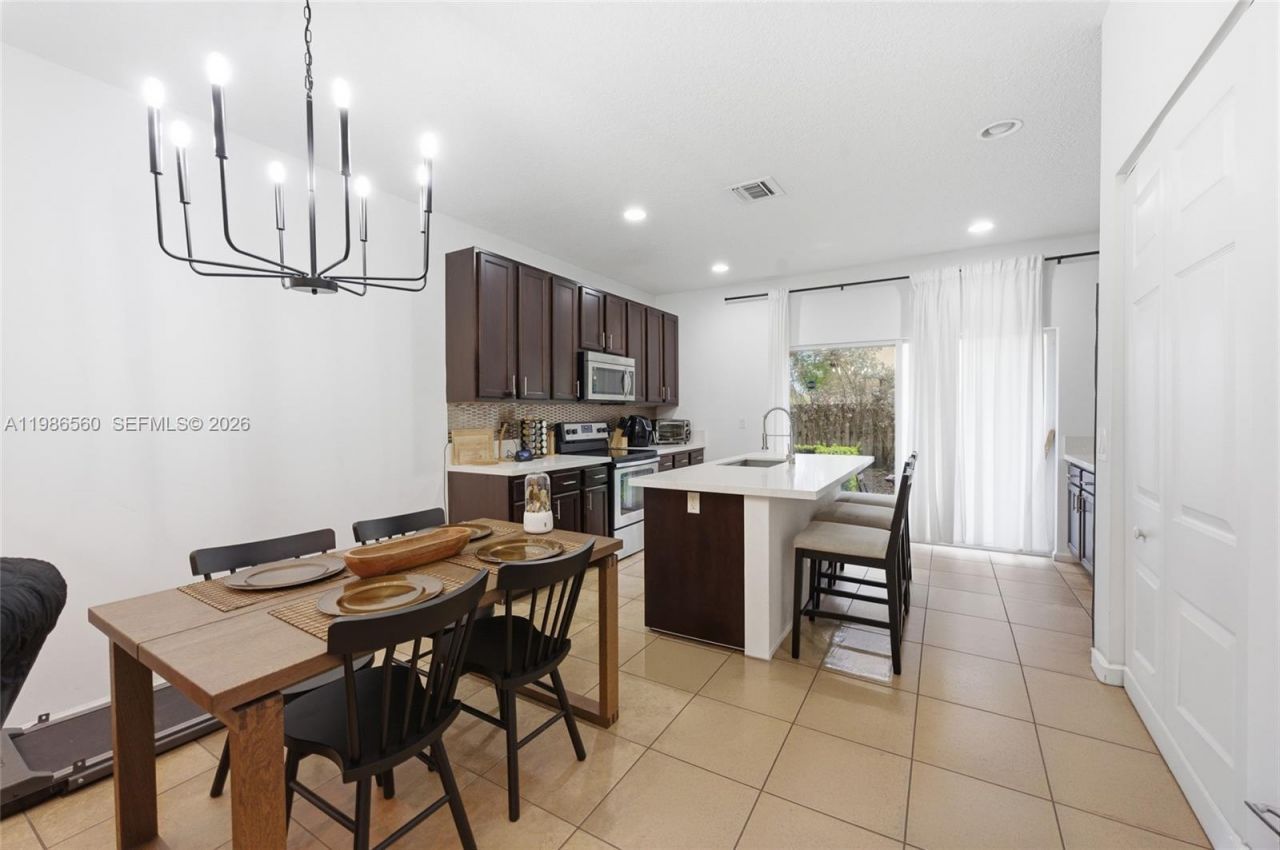 5918 Woodlands Blvd, Tamarac, FL 33319 Photo