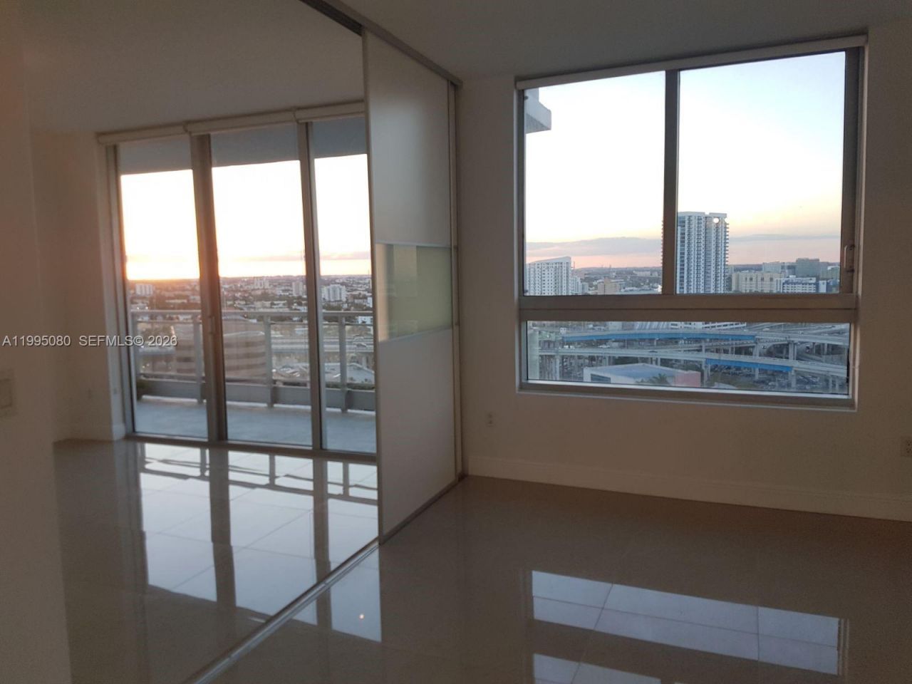 90 SW 3rd Street, Unit 2112, Miami, FL 33130 Photo