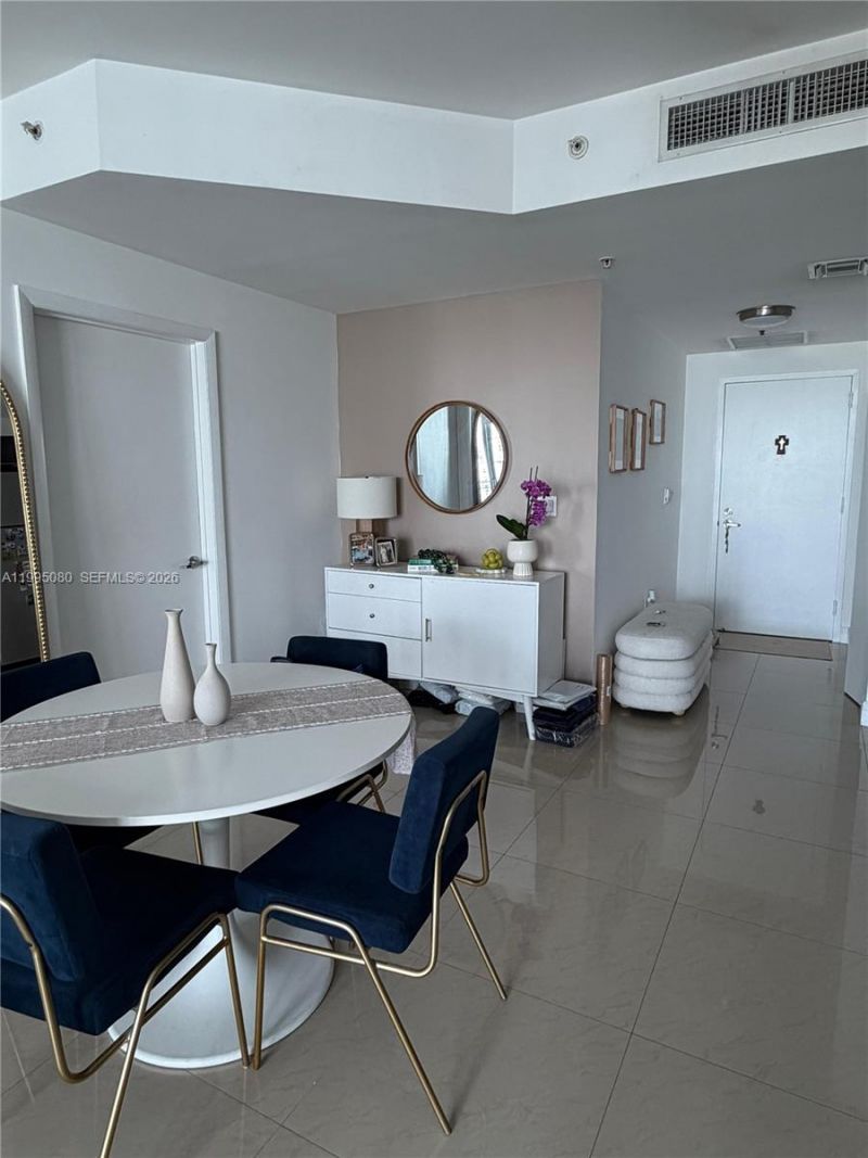 90 SW 3rd St , Unit 2112, Miami, FL 33130 Photo