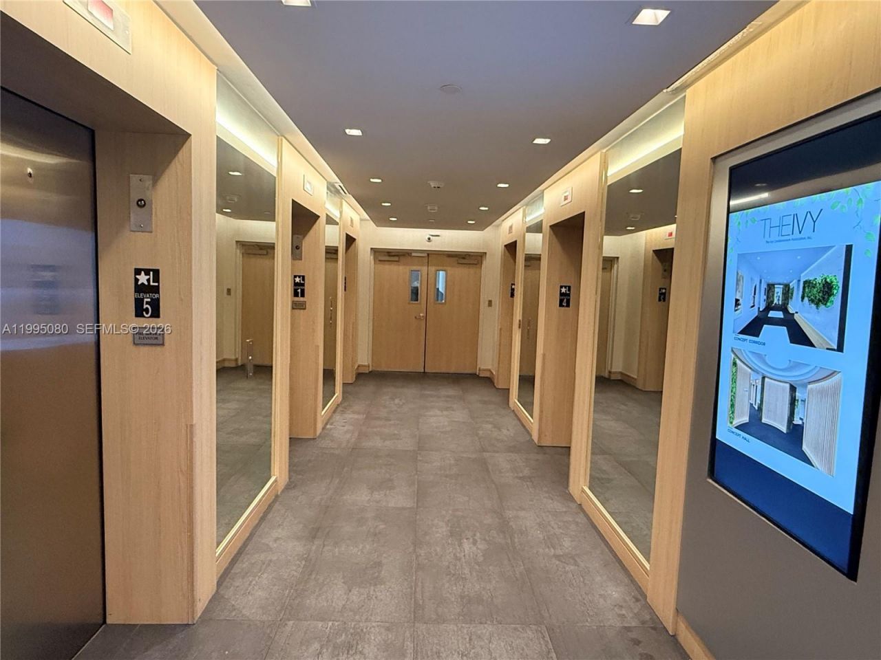 90 SW 3rd Street, Unit 2112, Miami, FL 33130 Photo