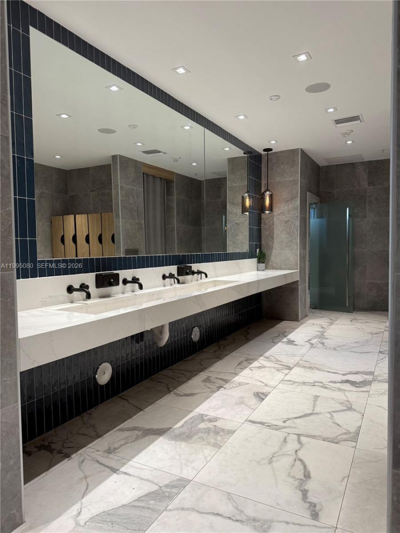 90 SW 3rd Street, Unit 2112, Miami, FL 33130 Photo