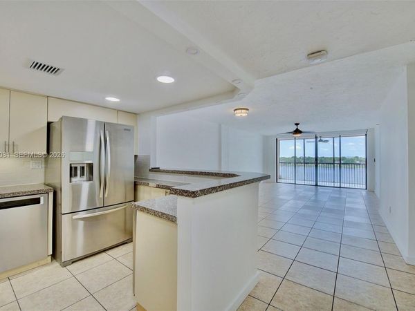 20850 San Simeon Way , Unit 506-5, Miami, FL 33179
