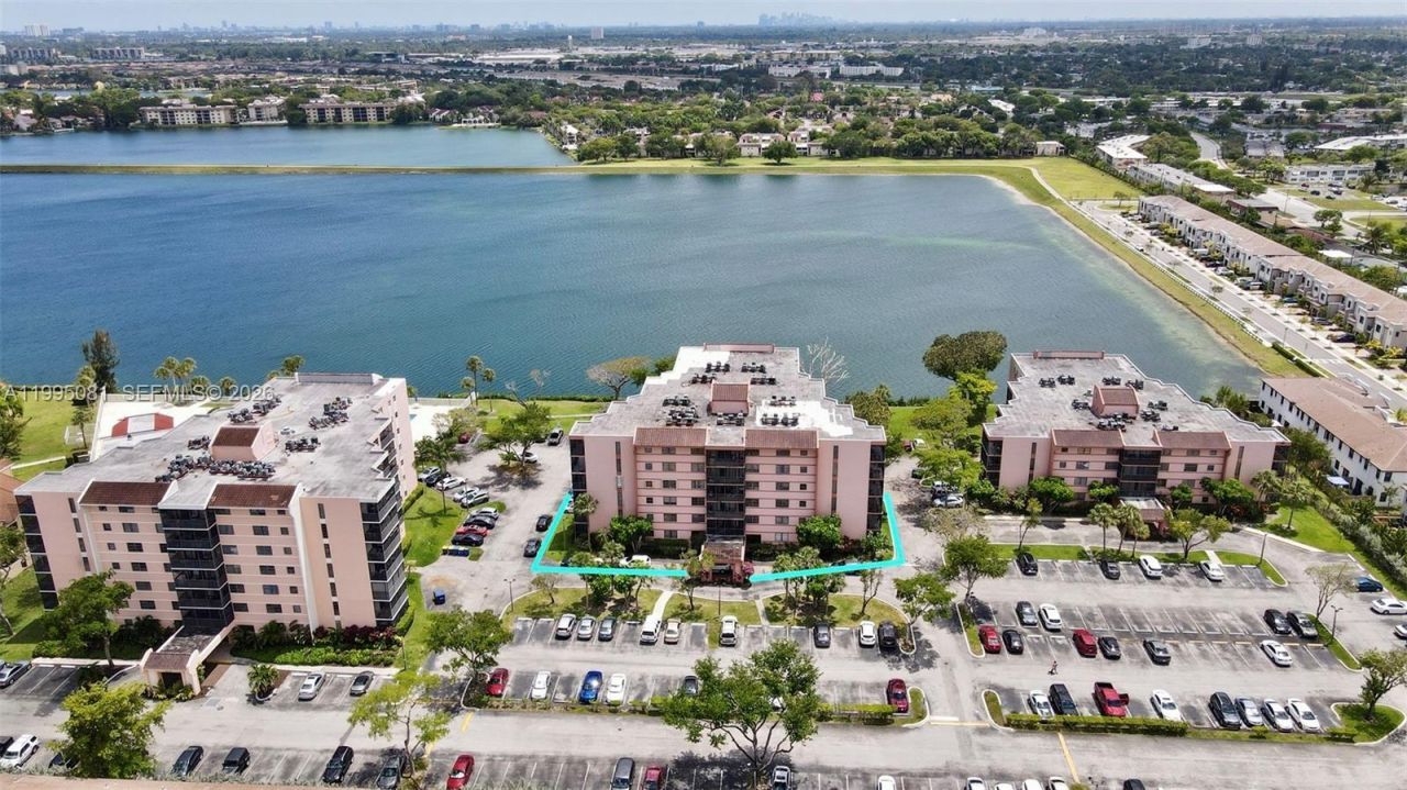 20850 San Simeon Way , Unit 506-5, Miami, FL 33179 Photo