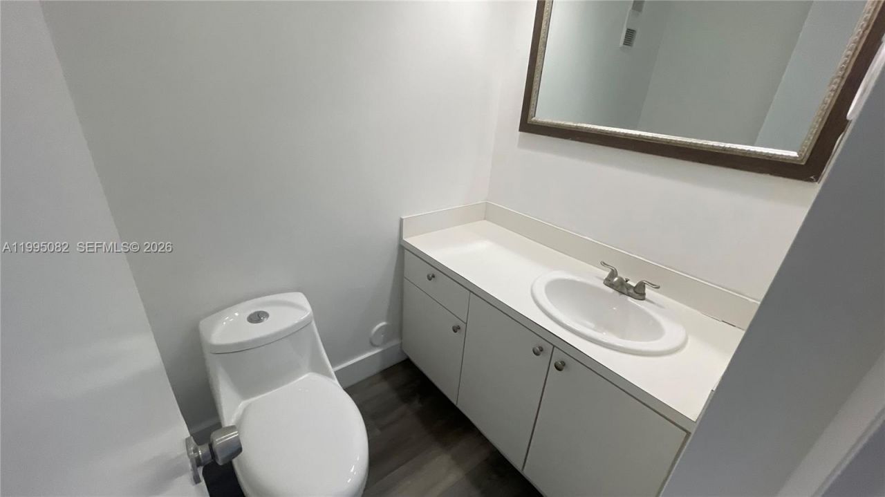 10801 SW 109th Ct, Unit D108, Miami, FL 33176 Photo