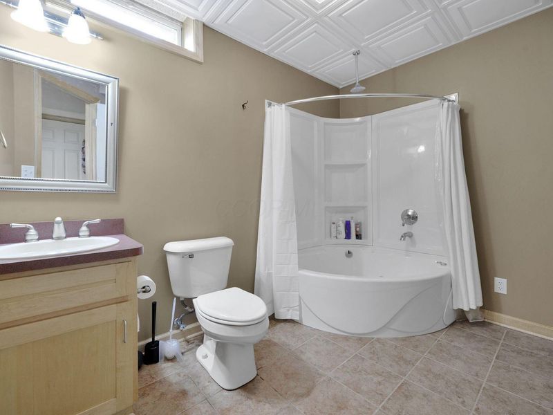 1809 W Glenhurst Drive NW, Lancaster, OH 43130 Photo 54