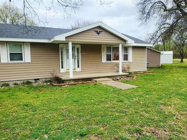 301 E Walnut Street, Weir, KS 66781