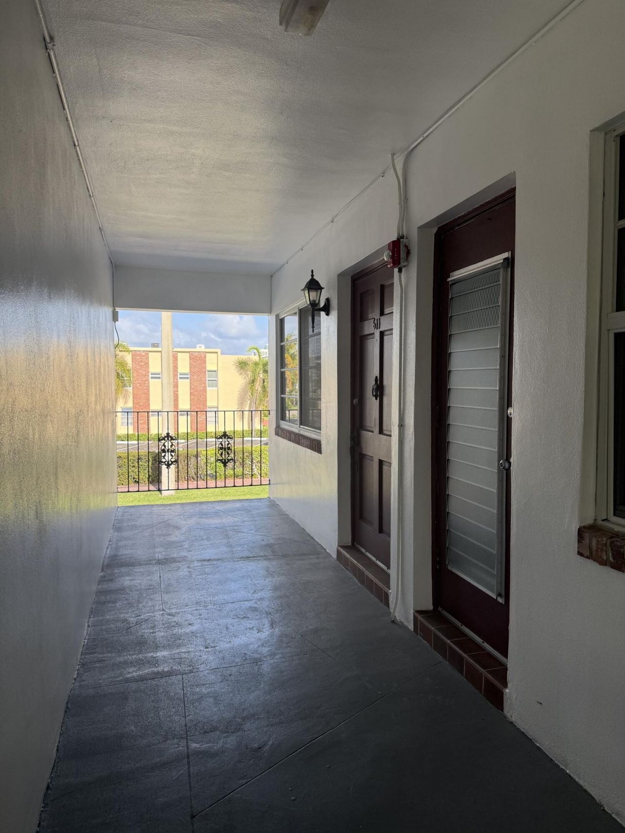 1150 Atlantic Shores Boulevard, Unit 611, Hallandale Beach, FL 33009 Photo