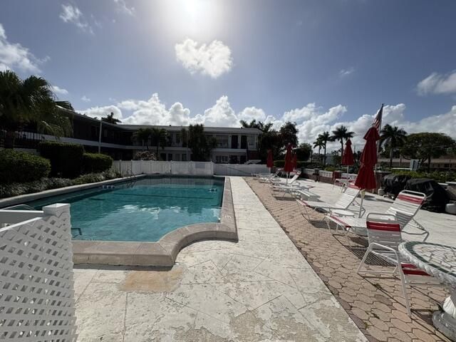 1150 Atlantic Shores Boulevard, Unit 611, Hallandale Beach, FL 33009 Photo