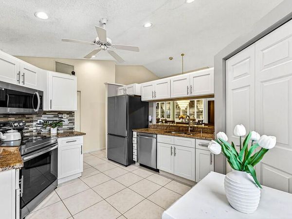 7888 Lexington Club Boulevard, Unit B, Delray Beach, FL 33446