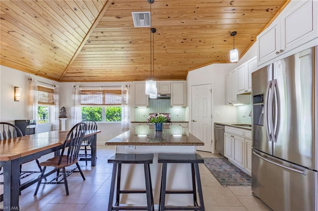 7655 Myrsine Cir, Bokeelia, FL 33922 Photo