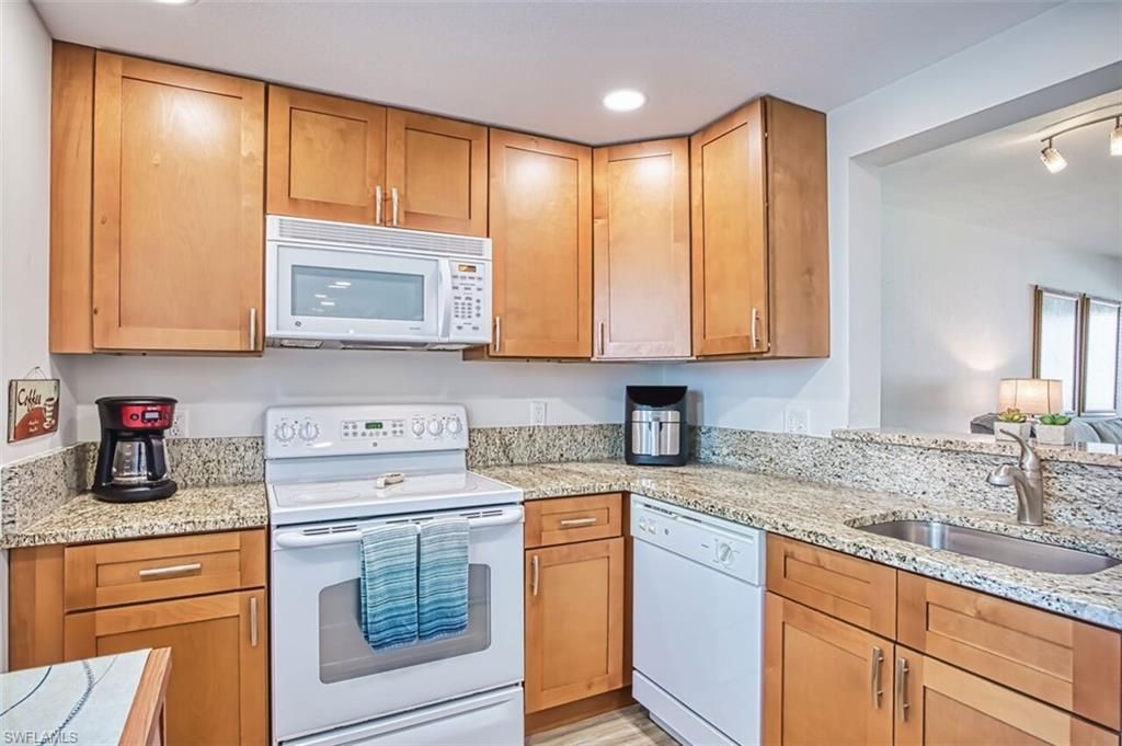 1624 Pine Valley Dr, Unit 211, Fort Myers, FL 33907 Photo