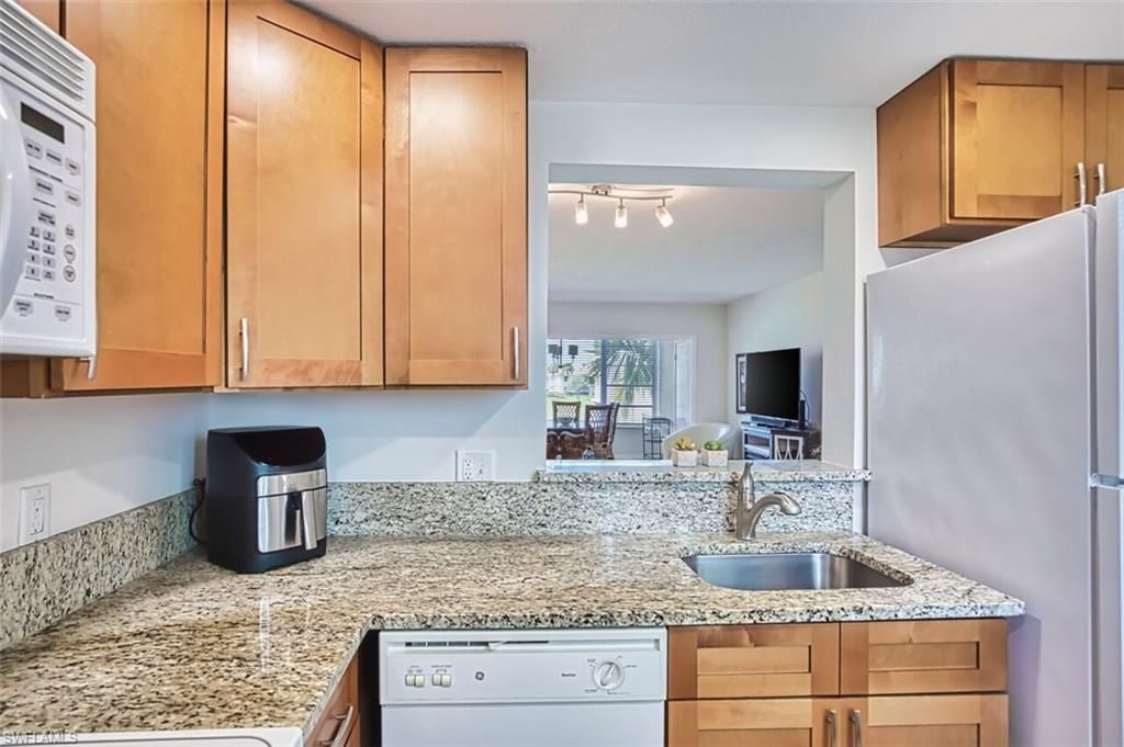 1624 Pine Valley Dr, Unit 211, Fort Myers, FL 33907 Photo