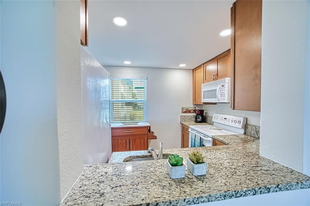 1624 Pine Valley Dr, Unit 211, Fort Myers, FL 33907 Photo