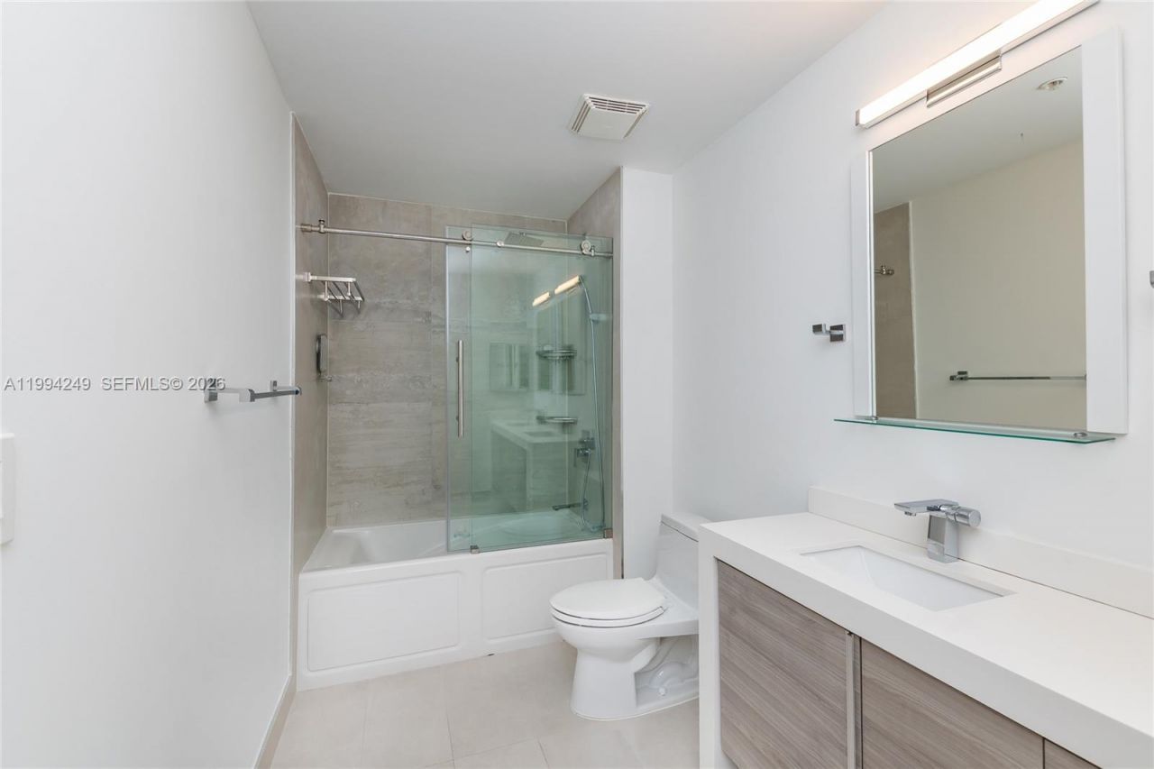 31 SE 5th St, Unit 3914, Miami, FL 33131 Photo