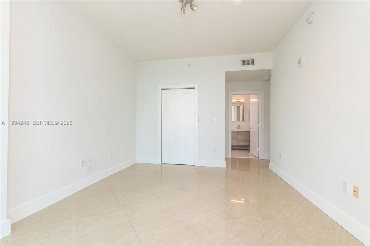31 SE 5th St, Unit 3914, Miami, FL 33131 Photo