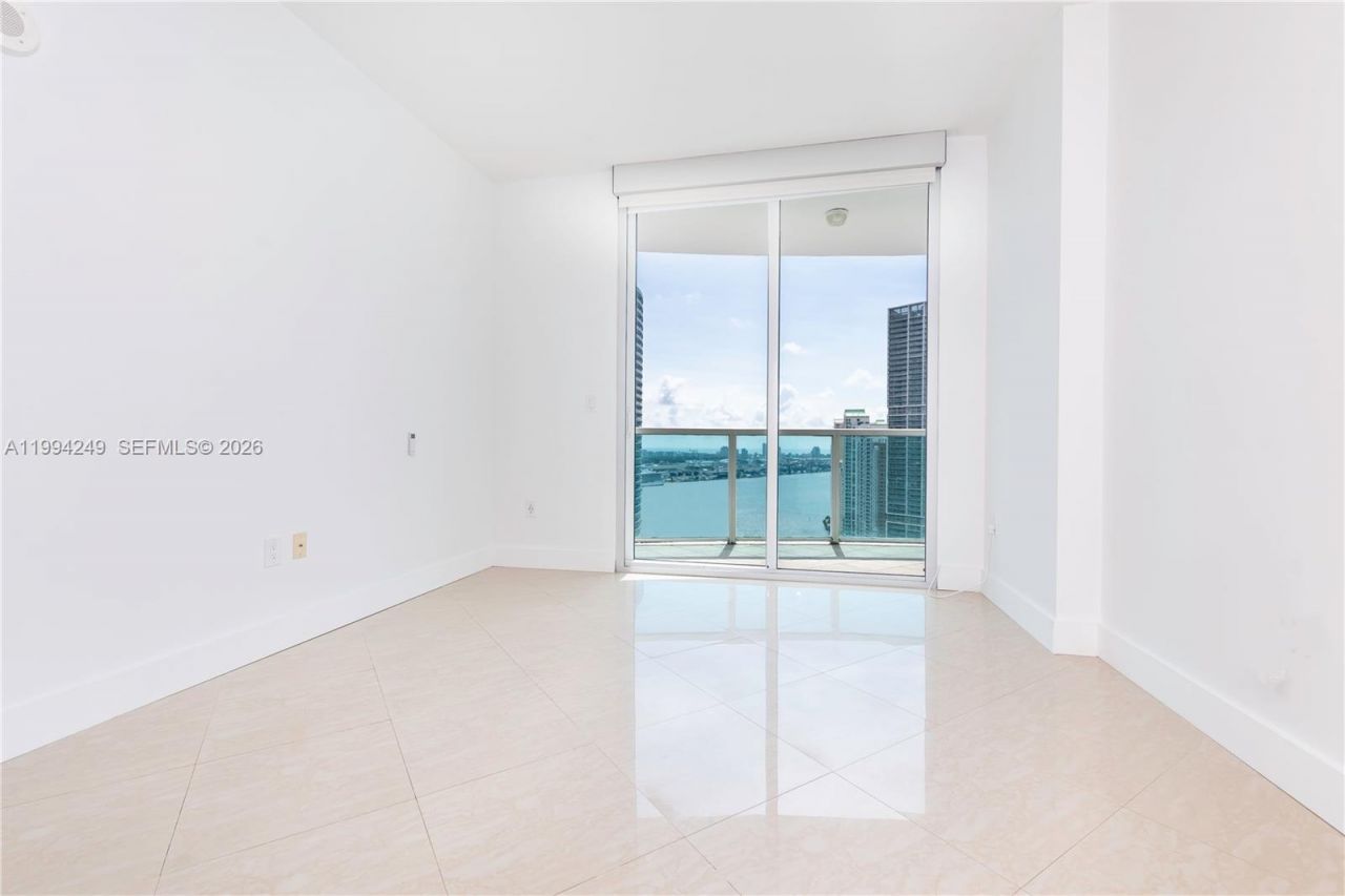 31 SE 5th St, Unit 3914, Miami, FL 33131 Photo