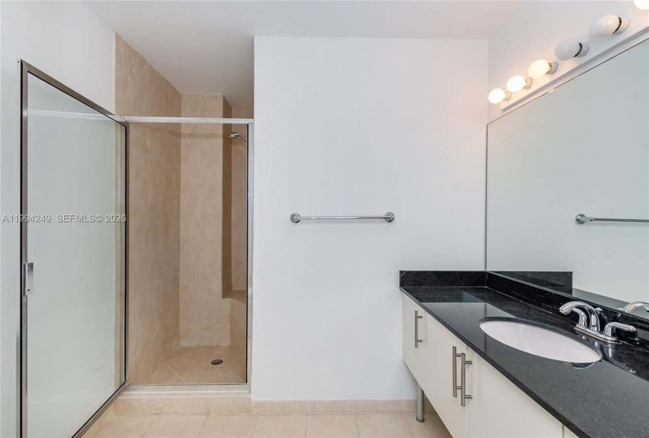 31 SE 5th St, Unit 3914, Miami, FL 33131 Photo