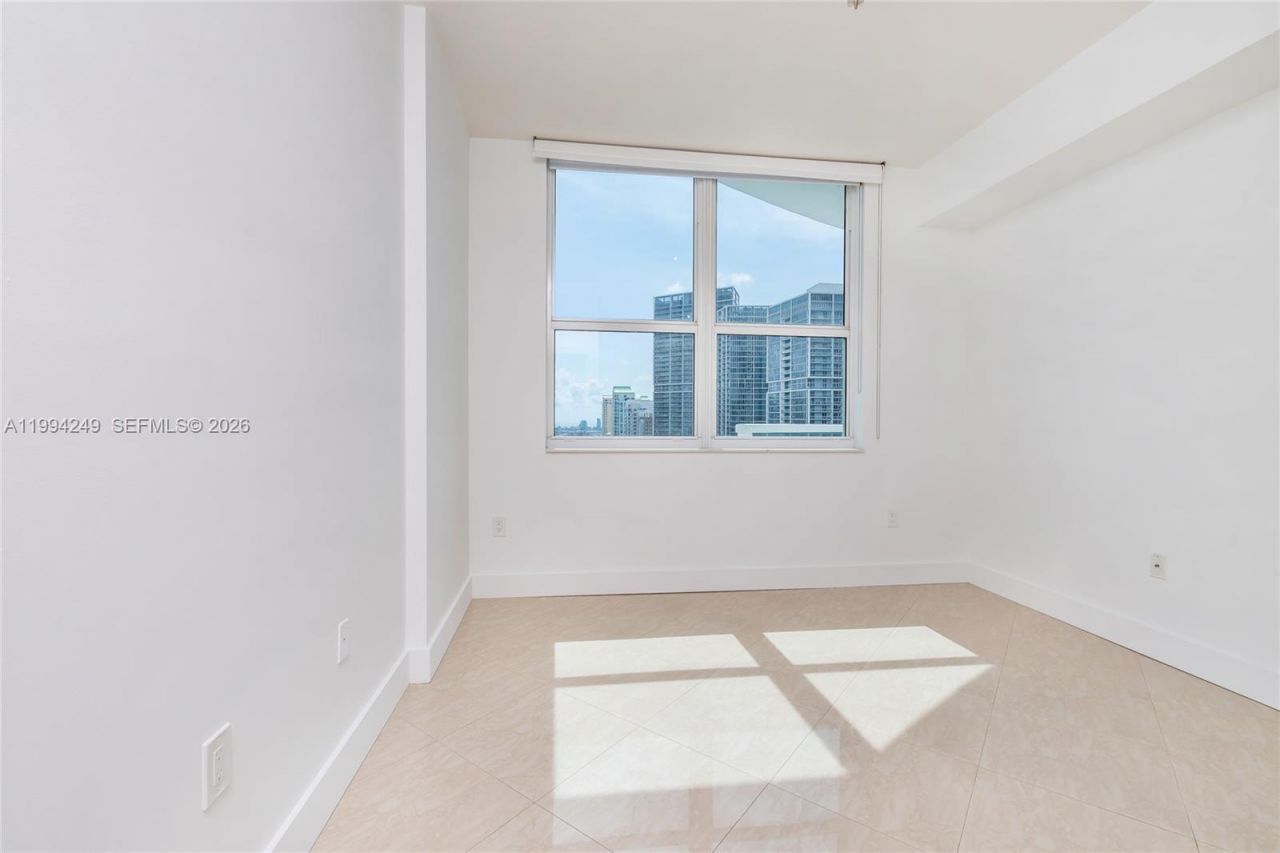 31 SE 5th St, Unit 3914, Miami, FL 33131 Photo