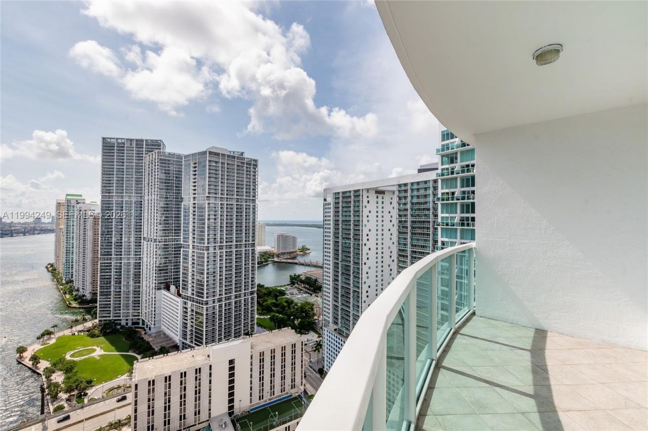 31 SE 5th St, Unit 3914, Miami, FL 33131 Photo