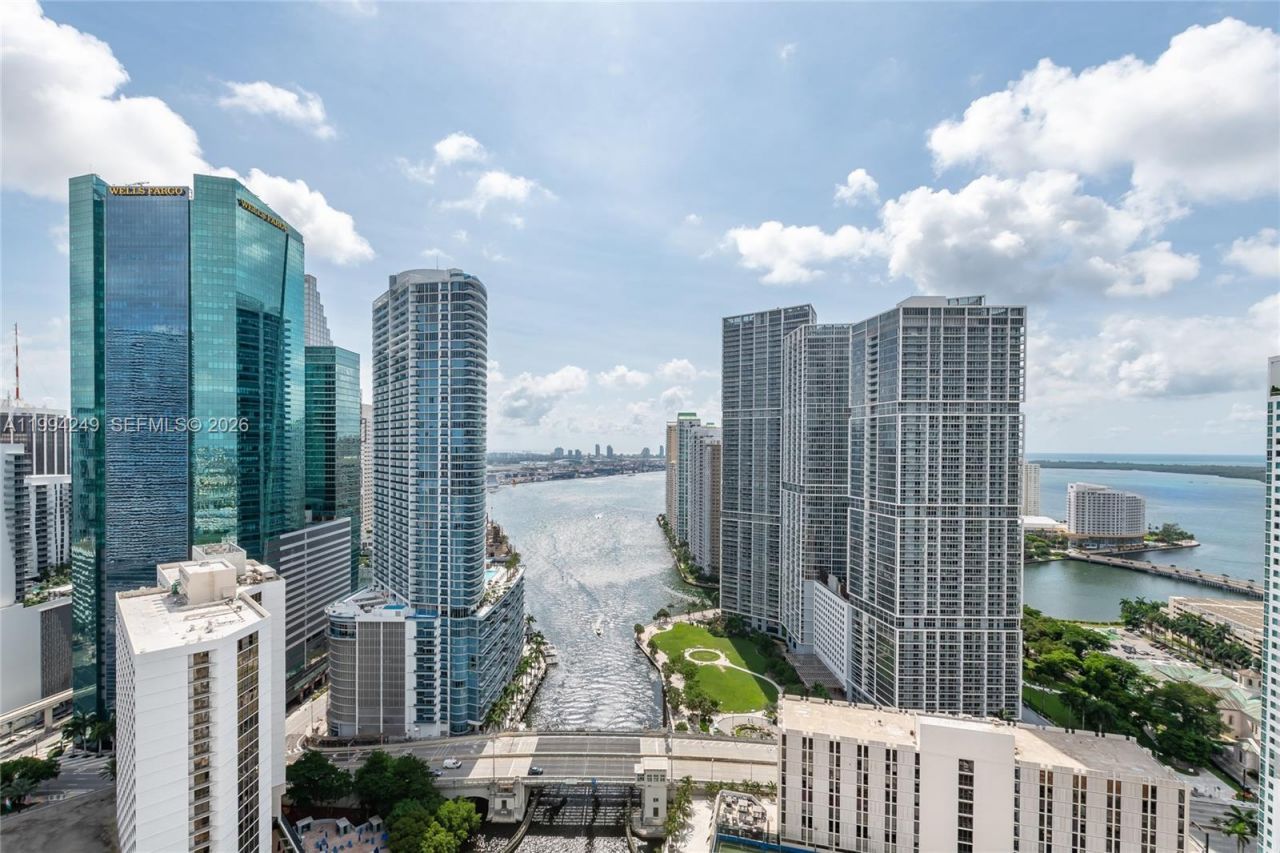 31 SE 5th St, Unit 3914, Miami, FL 33131 Photo