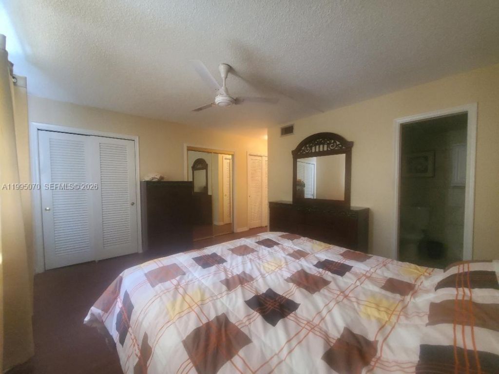319 NE 14th Ave, Unit 207, Hallandale Beach, FL 33009 Photo