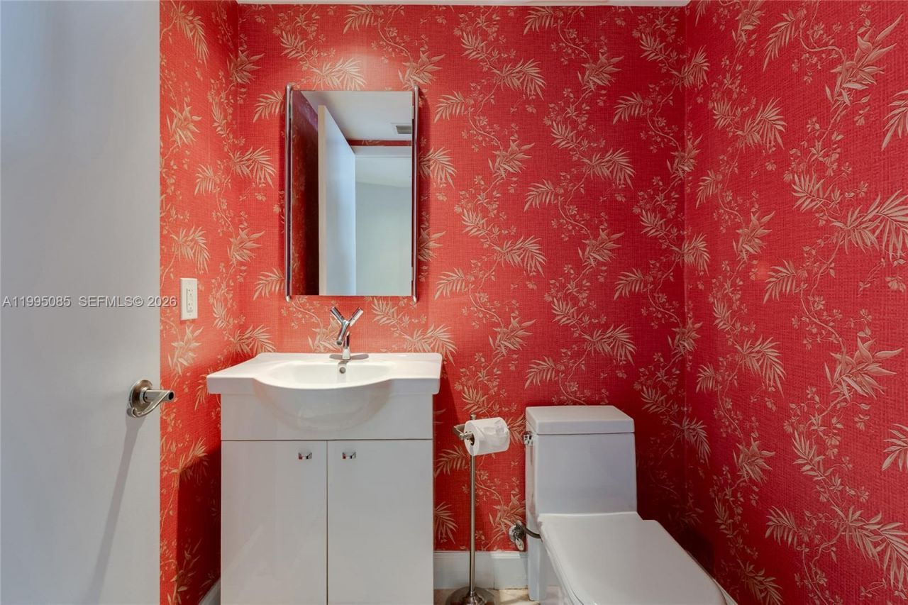 17201 Collins Ave, Unit 2804, Sunny Isles Beach, FL 33160 Photo