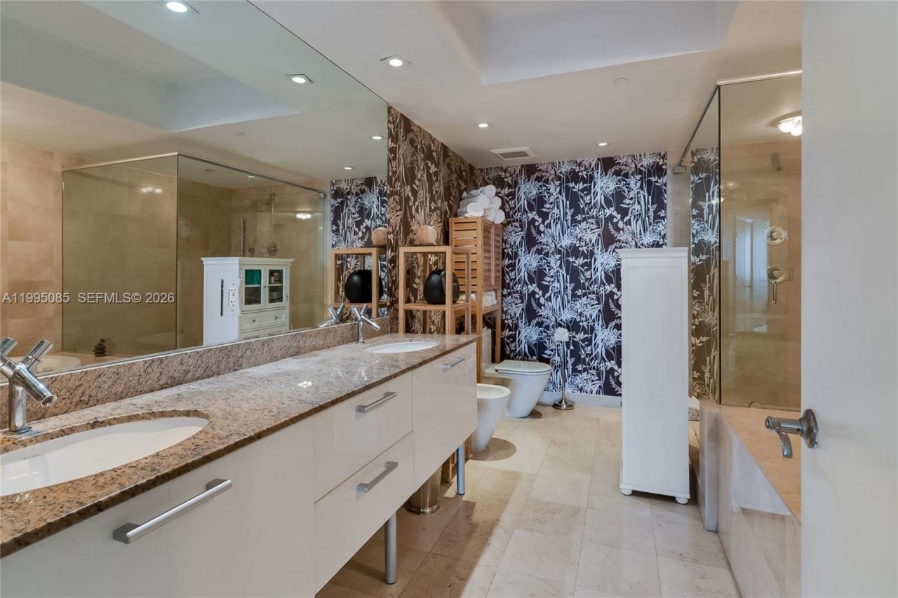 17201 Collins Ave, Unit 2804, Sunny Isles Beach, FL 33160 Photo
