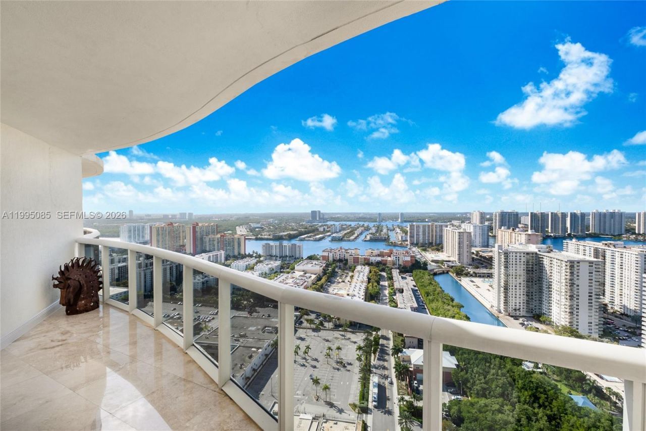 17201 Collins Ave, Unit 2804, Sunny Isles Beach, FL 33160 Photo