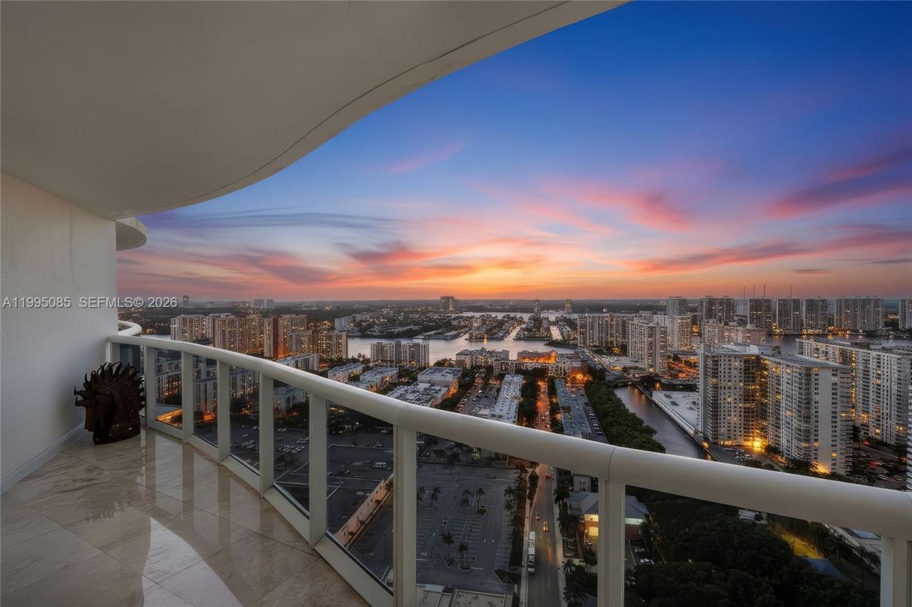 17201 Collins Ave, Unit 2804, Sunny Isles Beach, FL 33160 Photo