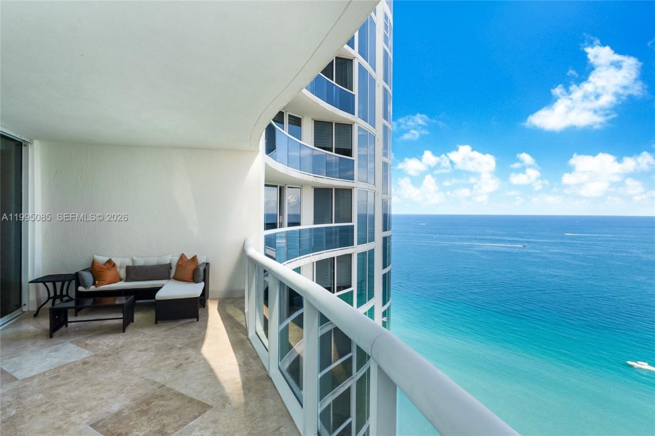 17201 Collins Ave, Unit 2804, Sunny Isles Beach, FL 33160 Photo
