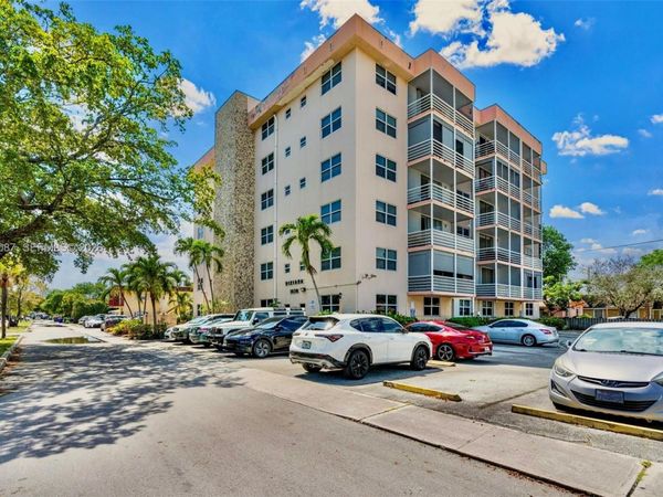 1830 Dixieanna St, Unit 102, Hollywood, FL 33020