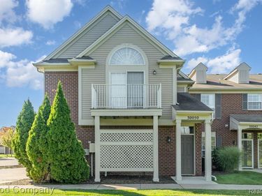 30050 Heritage Parkway, Warren, MI 48092