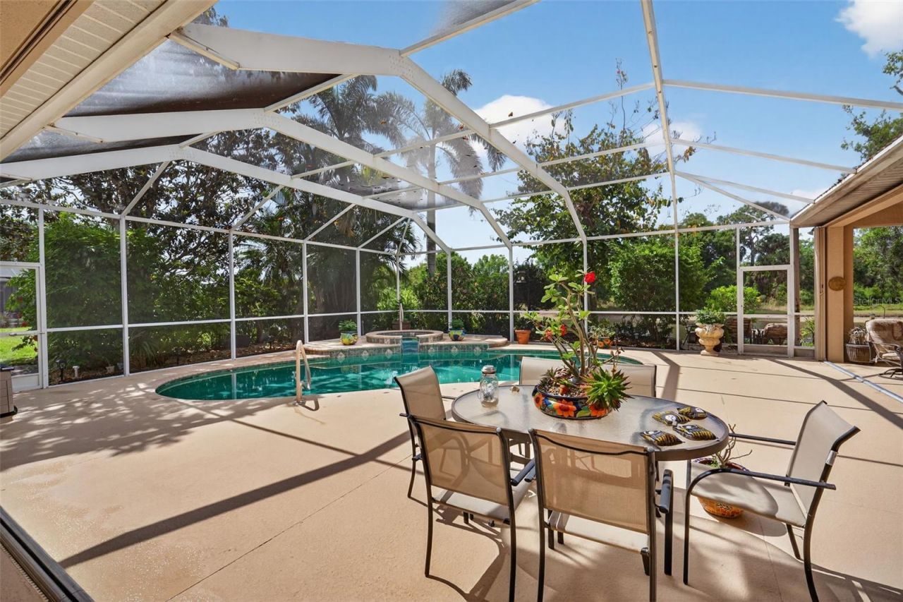 4940 Bridgehampton Boulevard, Sarasota, FL 34238 Photo