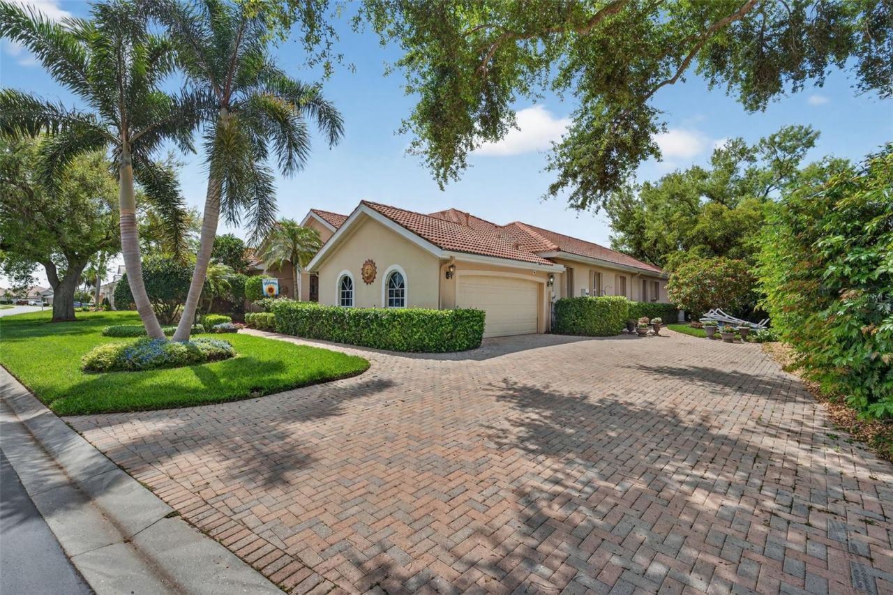 4940 Bridgehampton Boulevard, Sarasota, FL 34238 Photo