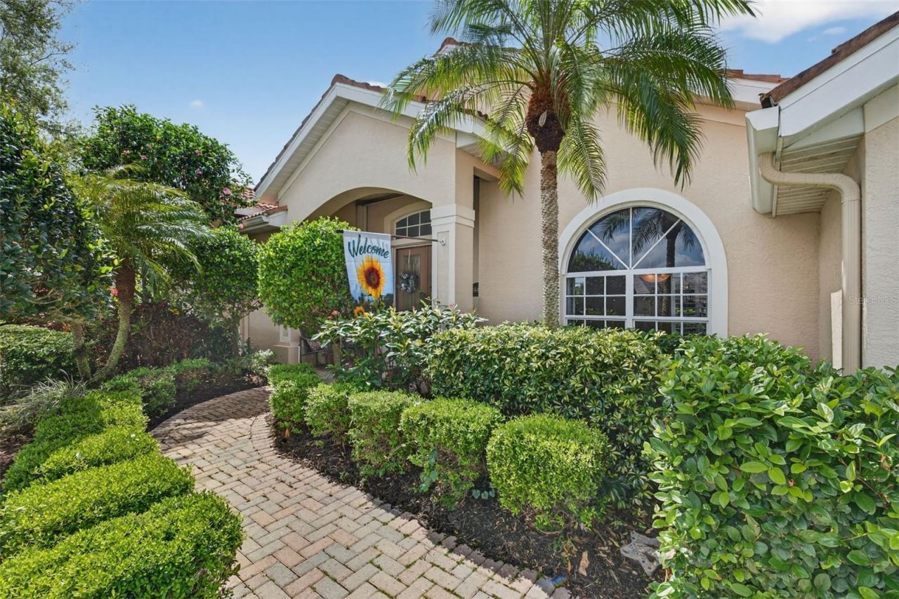 4940 Bridgehampton Boulevard, Sarasota, FL 34238 Photo