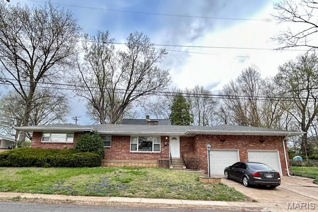 9091 Patrick Drive , Saint John, MO 63114 Main Photo