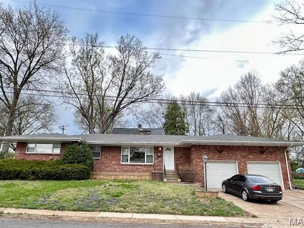 9091 Patrick Drive , St John, MO 63114